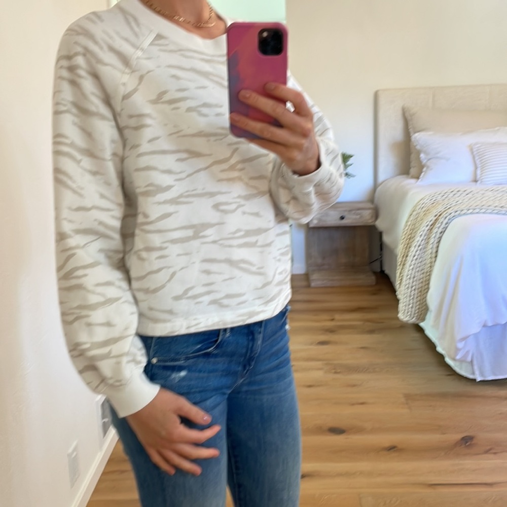 Abercrombie and Fitch cropped sweatshirt